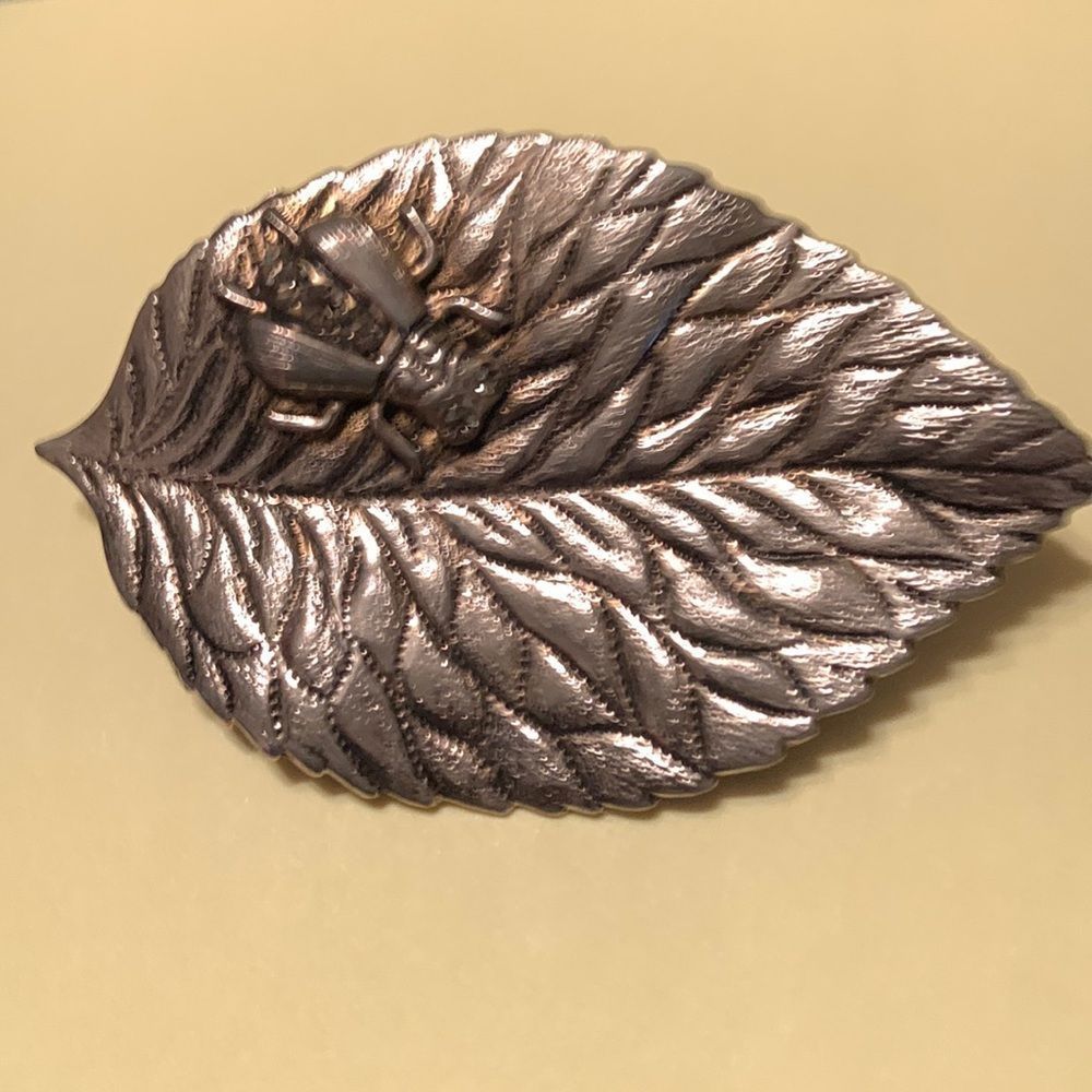Vintage bug brooch silver with rhinestone accent’s on bud